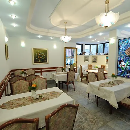 Boutique Rose Diplomatique Hotel