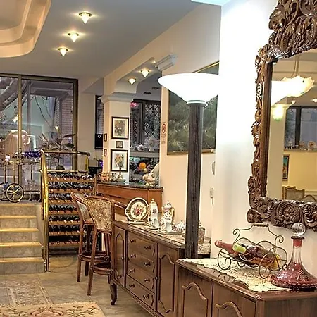 Boutique Rose Diplomatique 3* Skopje