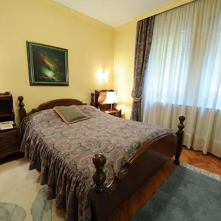 Boutique Rose Diplomatique Hotel