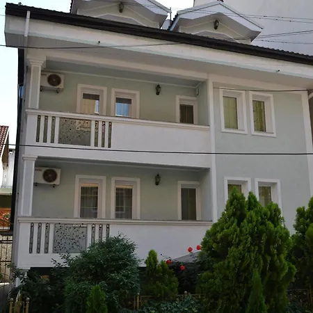 Boutique Rose Diplomatique 3* Skopje