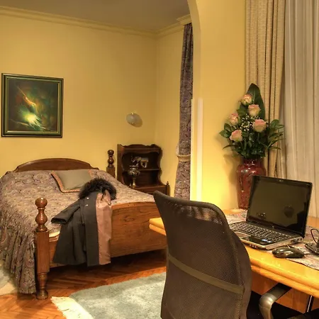 Boutique Rose Diplomatique 3* Skopje