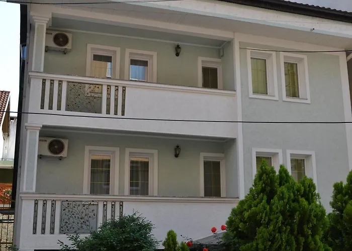 Boutique Rose Diplomatique 3* Skopje